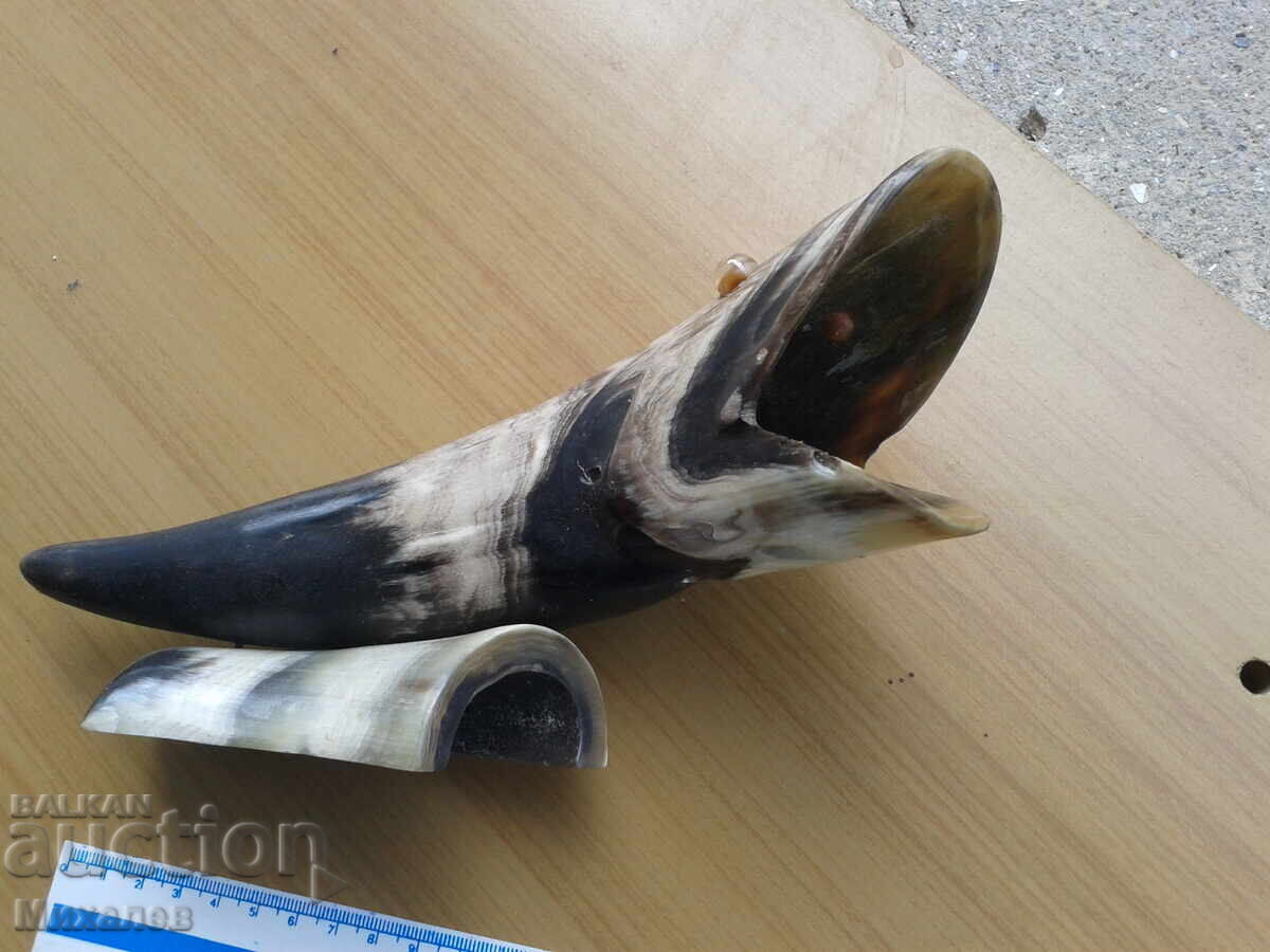 Аукцион фигура на риба от рог