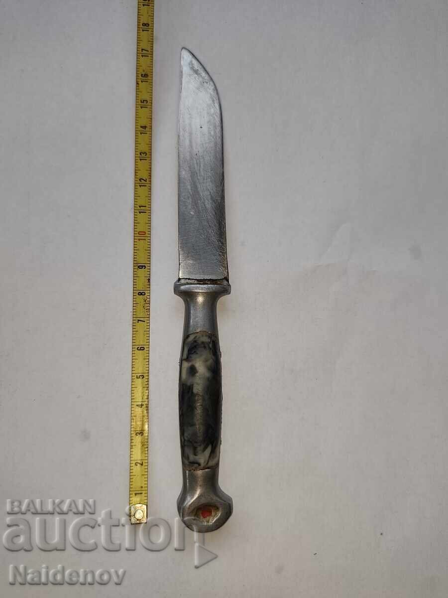 Cuțit vechi din perioada socialistă pentru tineret