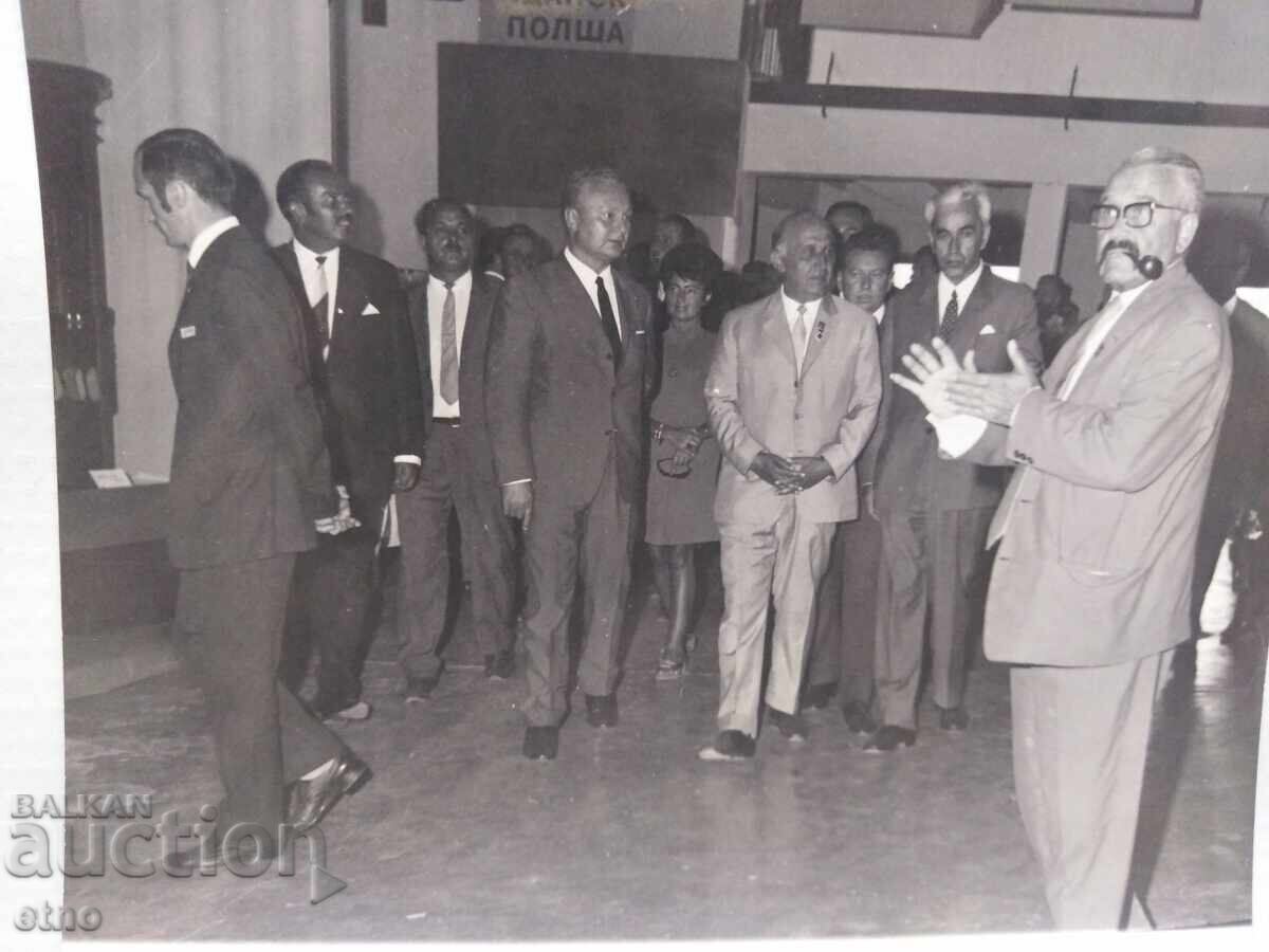 1980 ΤΟΝΤΟΡ ΖΙΒΚΟΦ ΣΤΗΝ ΕΚΘΕΣΗ ΦΙΛΙΠΠΟΥΠΟΛΗΣ, ΜΠΑΪ ΤΟΣΟ με τιμή € 0.01 | 0.02 BGN