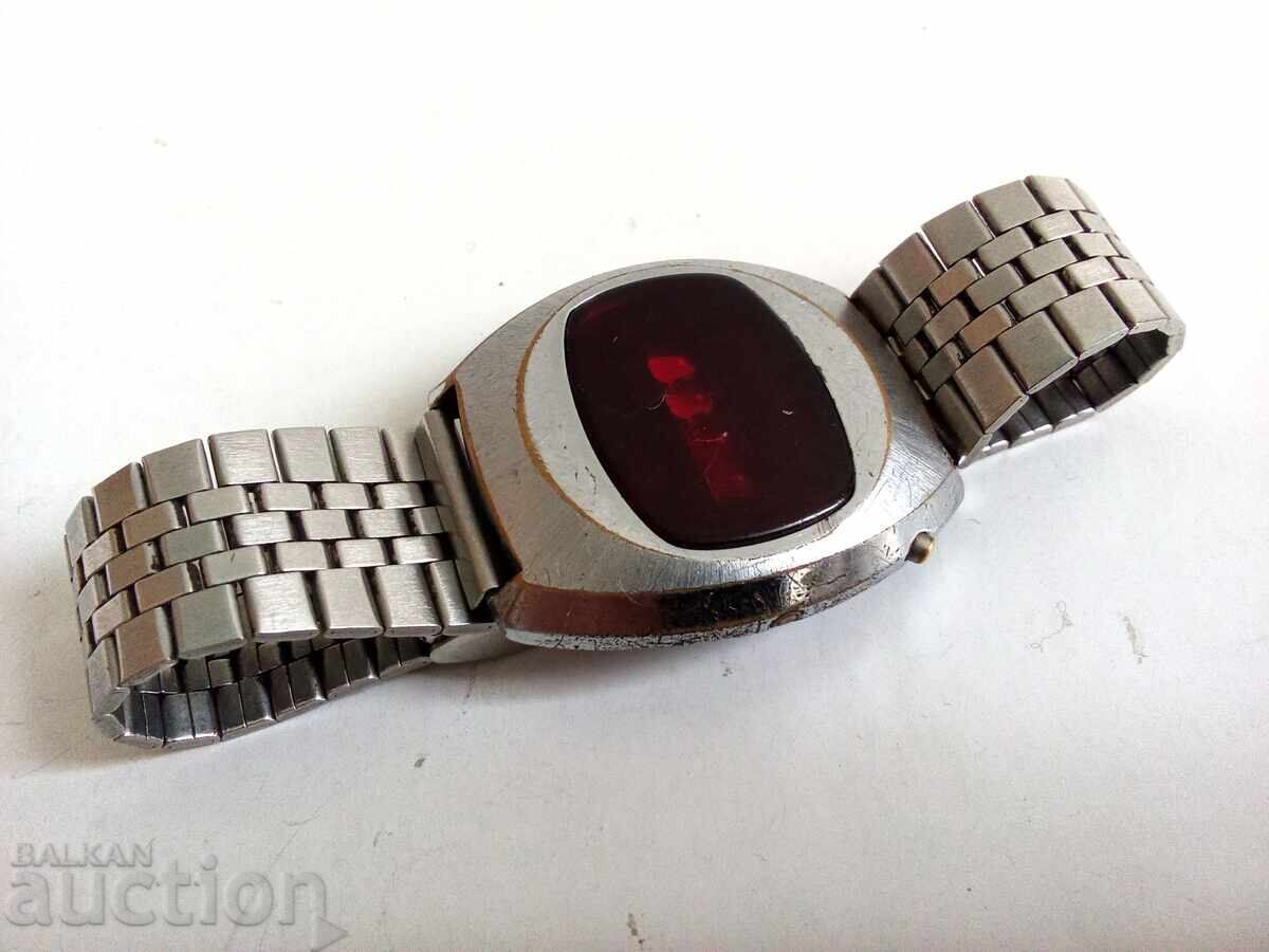 Δημοπρασία ψηφιακό ρολόι με οθόνη LED, που παρουσιάστηκε τη δεκαετία του '70