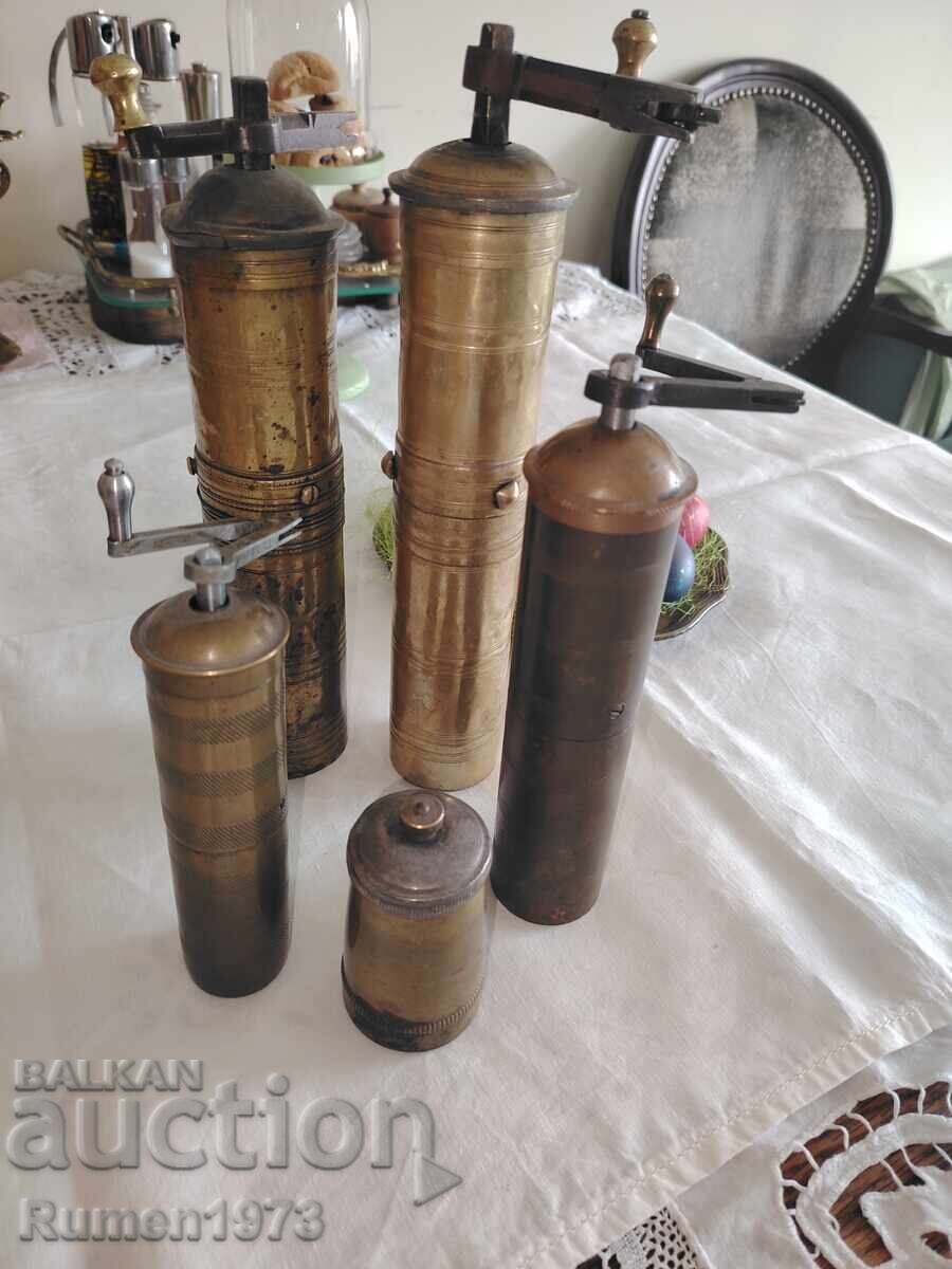 Licitație Colecție, râșnițe de cafea vechi din alamă