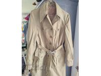 Articol vestimentar retro, trenci de damă, modă RILA din anii '70