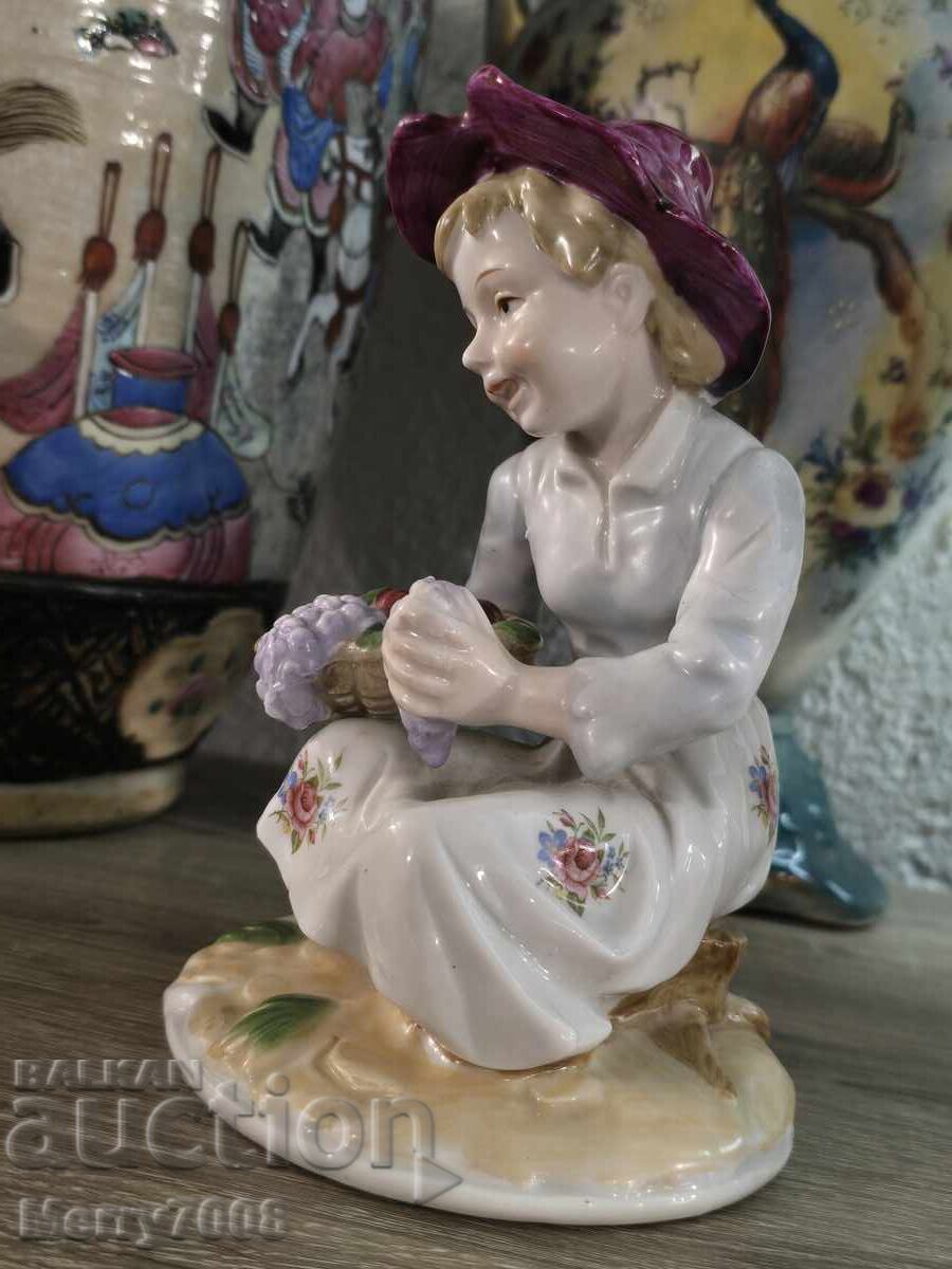 Figurină din porțelan Royal Doulton !!! - 5