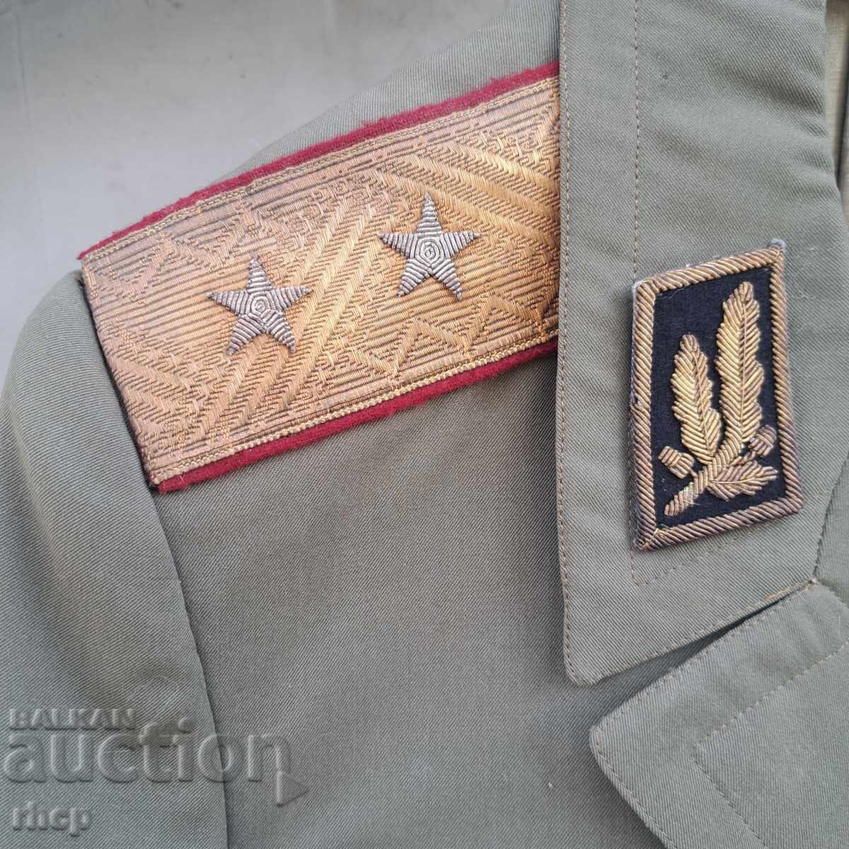 Mantou de general, epoleți de general, petlițe, nasturi cu preț € 100.00 | 195.58 BGN