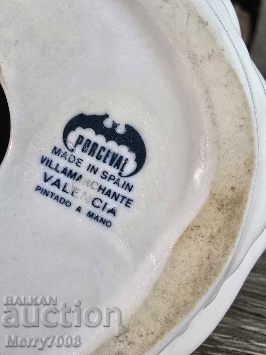 Delivery of Collectible porcelain figurine by Porceval – Valencia!