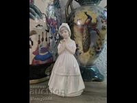 Колекционерска порцеланова фигура на Porceval – Valencia !