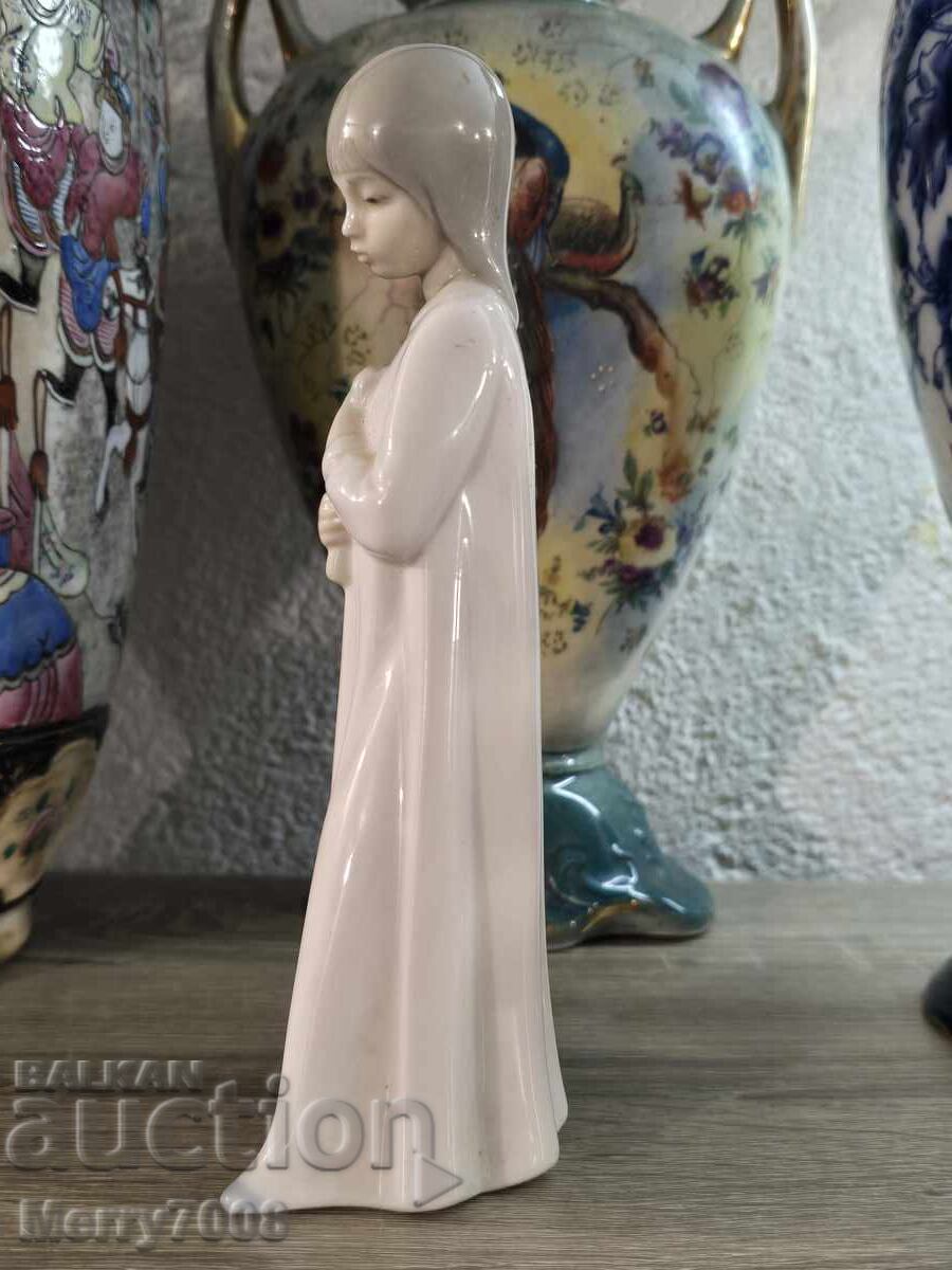 порцеланова колекционерска фигура е от NAO by Lladro ! - 5