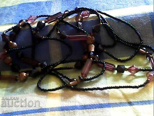 Licitație Coliere vechi din mărgele de cuarț ametist