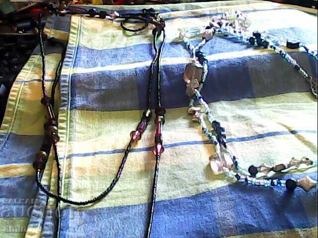 Coliere vechi din mărgele de cuarț ametist