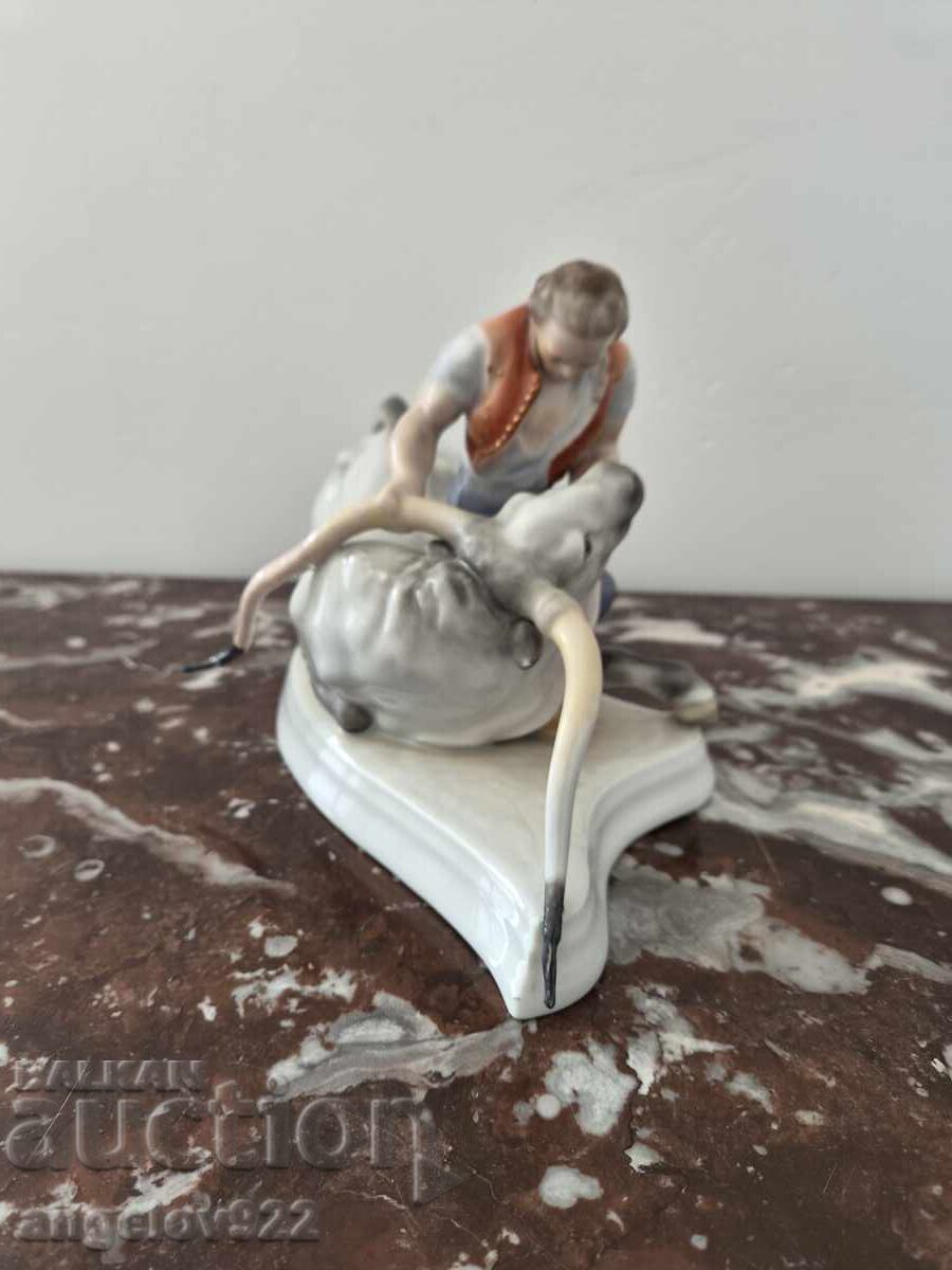 Аукцион Унгарска порцеланова фигура статуетка HEREND