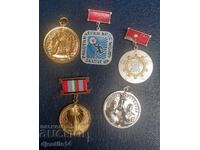 Μετάλλια, κονκάρδες