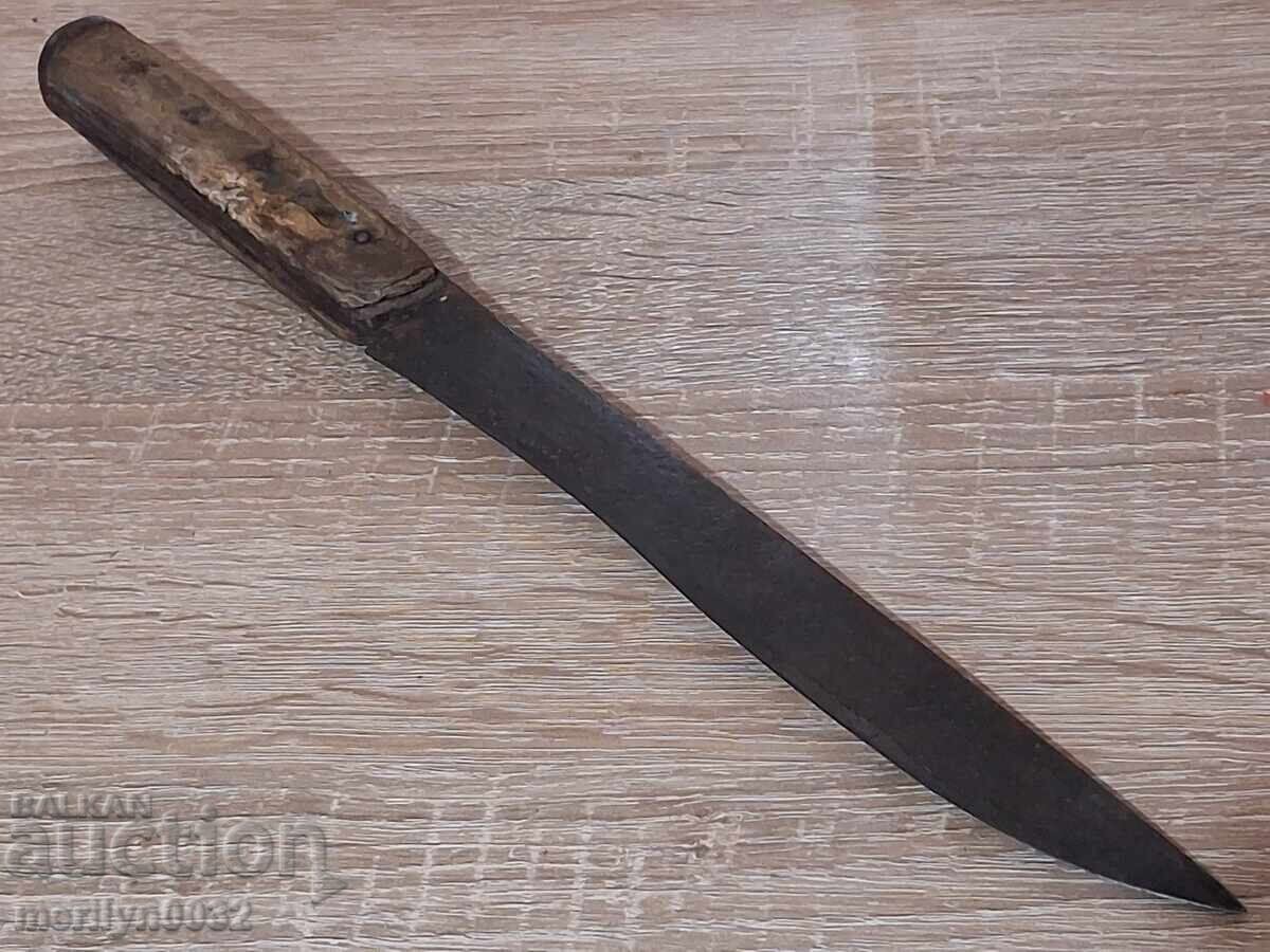 Δημοπρασία Παλιό σφυρήλατο μαχαίρι Μπουϊνόφσκι, καρακουλάκ, λεπίδα