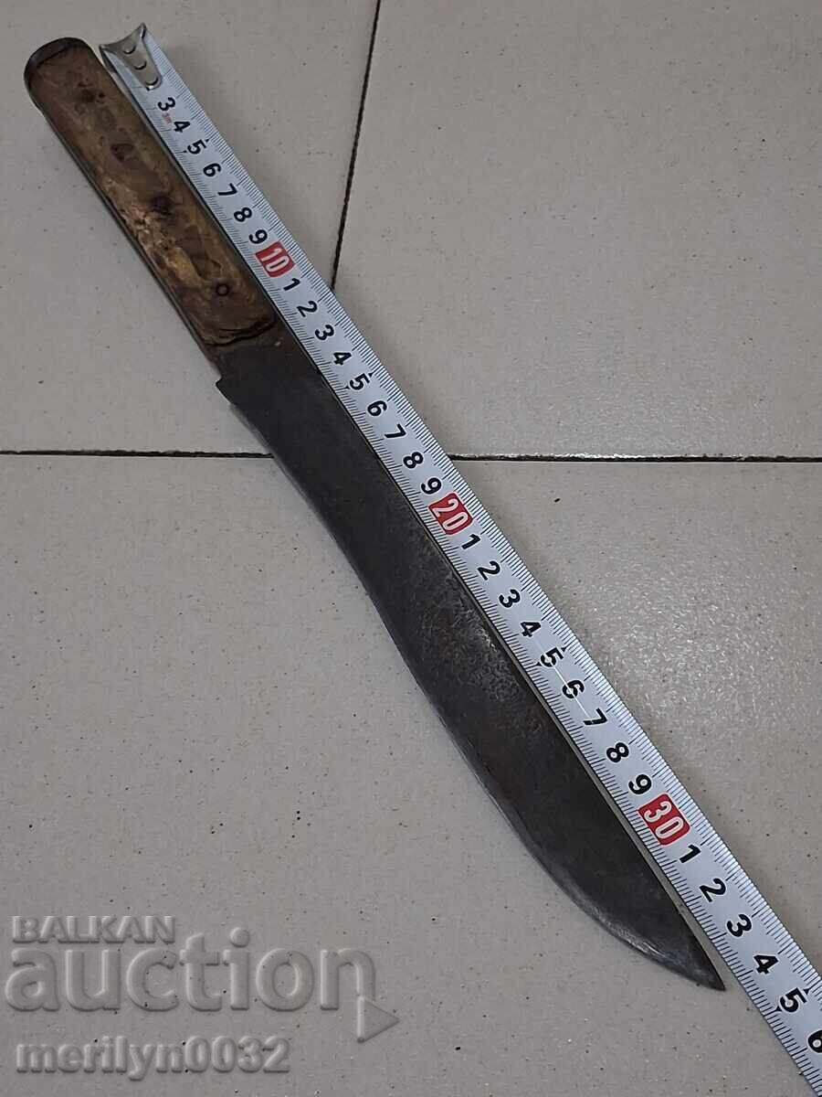 Παράδοση Παλιό σφυρήλατο μαχαίρι Μπουϊνόφσκι, καρακουλάκ, λεπίδα