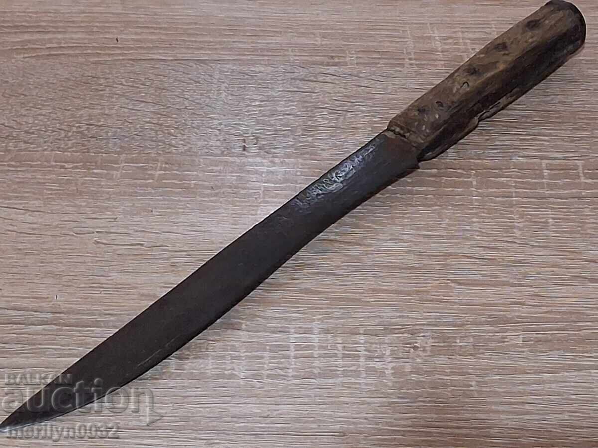 Παλιό σφυρήλατο μαχαίρι Μπουϊνόφσκι, καρακουλάκ, λεπίδα