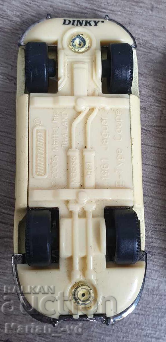 Două mașinuțe Jaguar, Matchbox, Germania - 6