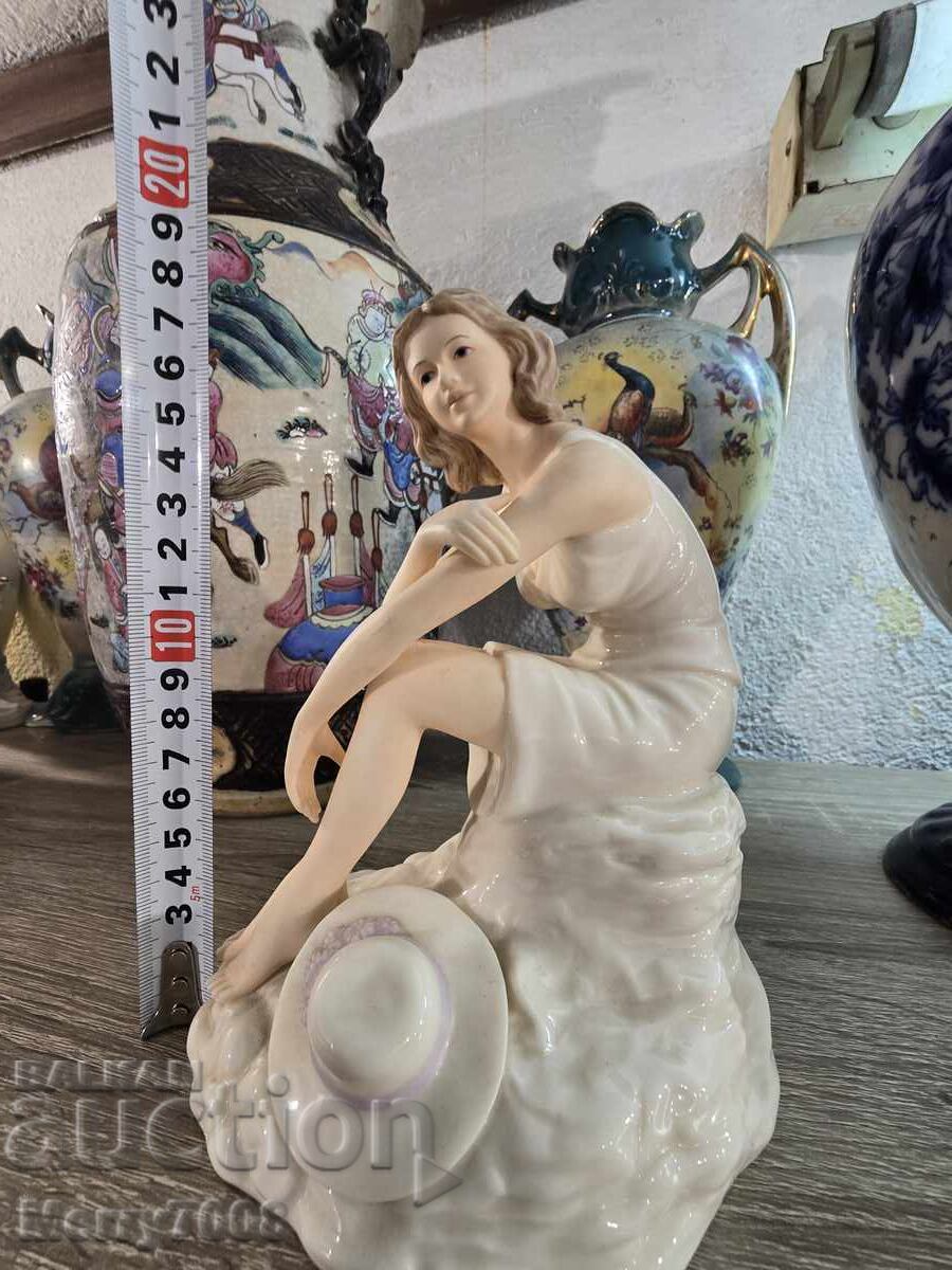 Figurină de colecție din porțelan „Rachel” – Regal Collection - 6 Figurină de colecție din porțelan „Rachel” – Regal Collection - 6