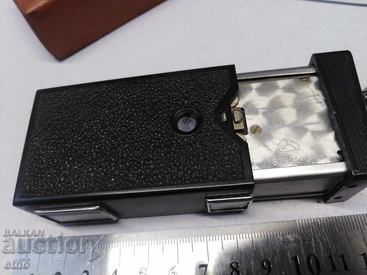 ΠΑΛΙΑ ΦΩΤΟΓΡΑΦΙΚΗ ΜΗΧΑΝΗ "ΚΙΕΒ 30" ΜΕ ΘΗΚΗ - 5