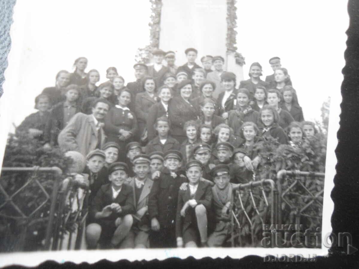 Old photograph, Karlovo 25.V.1939. Photo REPRE, Klementina 14 with price € 1.50 | 2.93 BGN