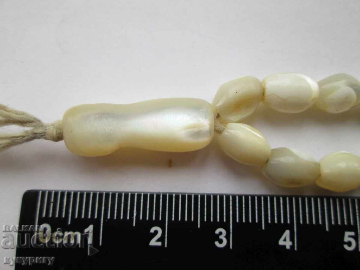 Стара седефена броеница 33 зърна седеф с цена € 50.00 | 97.79 лв.