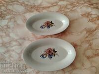 Set de masă bulgăresc din porțelan alb cu flori și