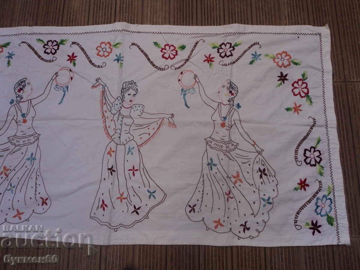Auction  Embroidered rug