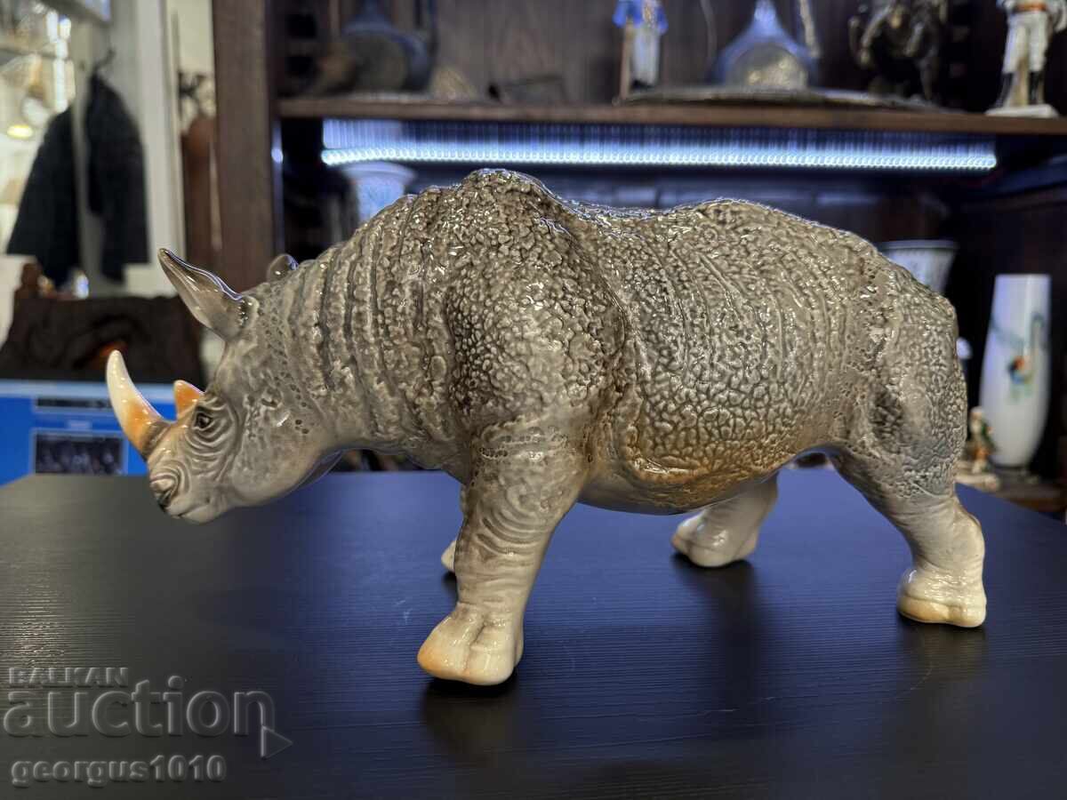 Figurină rară din porțelan reprezentând un rinocer №8098 cu preț € 260.00 | 508.52 BGN