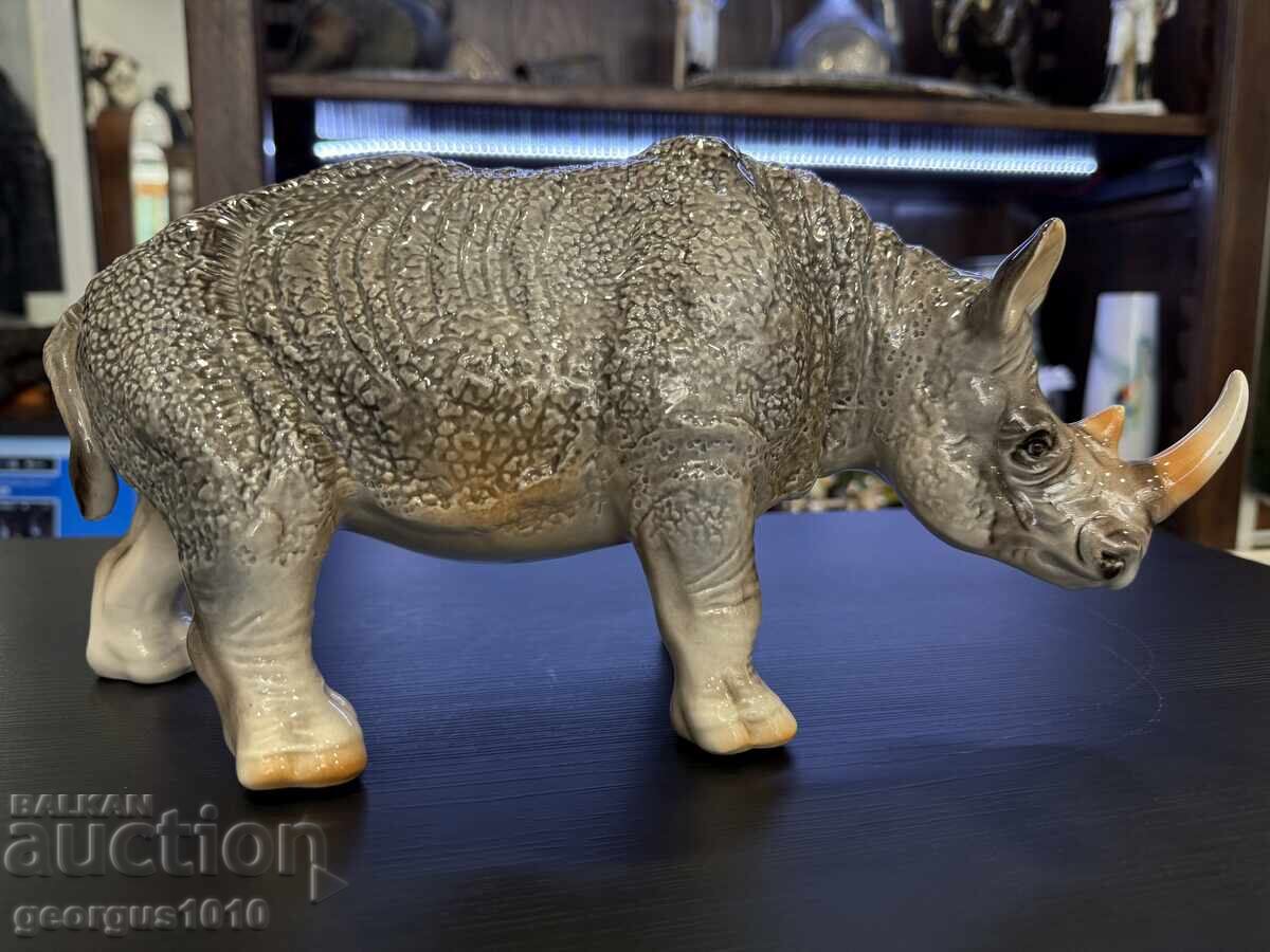 Figurină rară din porțelan reprezentând un rinocer №8098