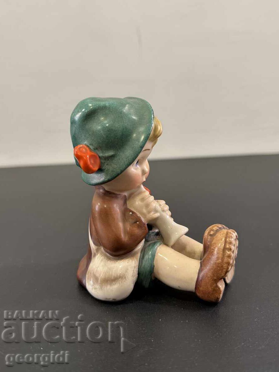 Аукцион Порцеланова фигура касичка Goebel Hummel. №8089