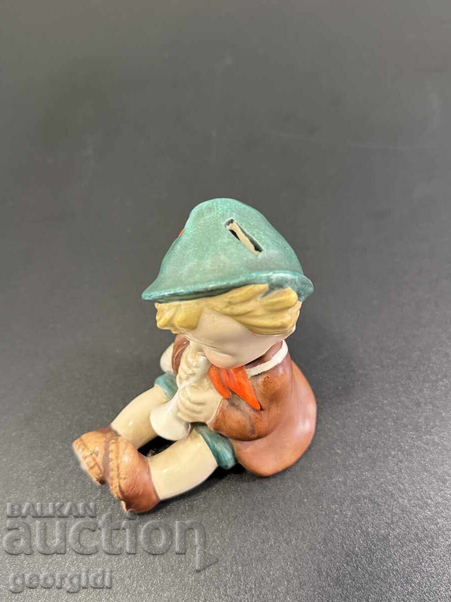 Порцеланова фигура касичка Goebel Hummel. №8089 - 6