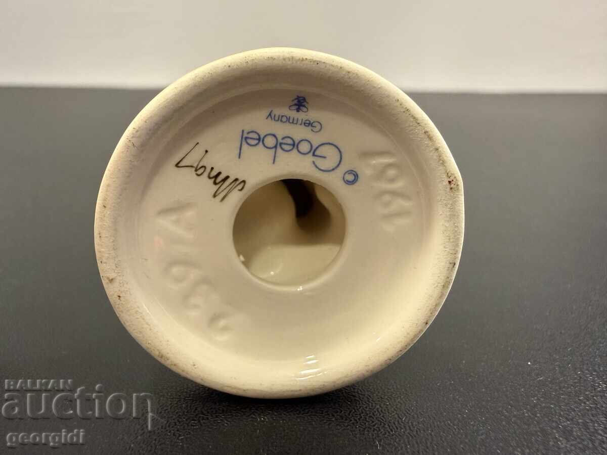 Figurină din porțelan - Goebel Hummel. Nr. 8090 - 6