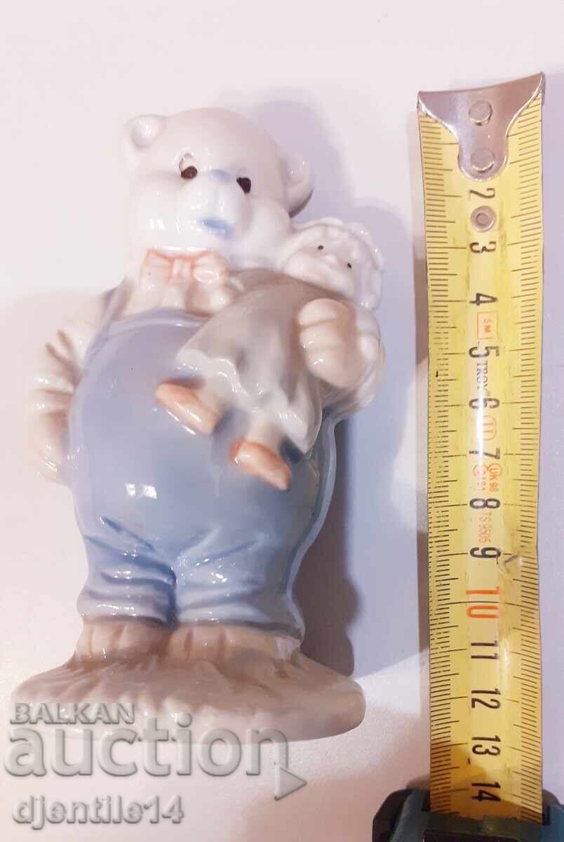 Figurină de porțelan cu preț € 10.00 | 19.56 BGN