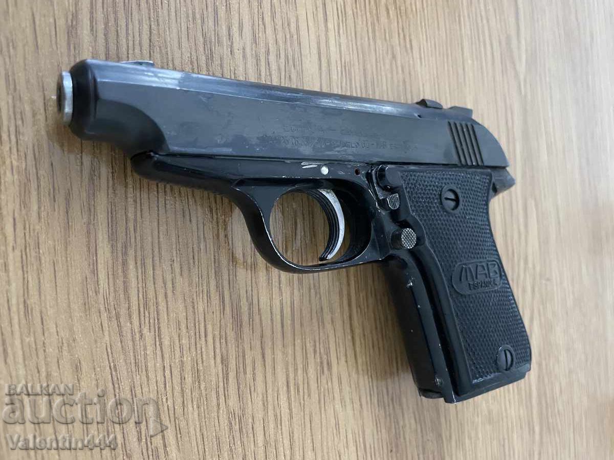 ПИСТОЛЕТ  "МАБ", кал. 6,35мм   -  ДЕАКТИВИРАН/ОБЕЗОПАСЕН - 7