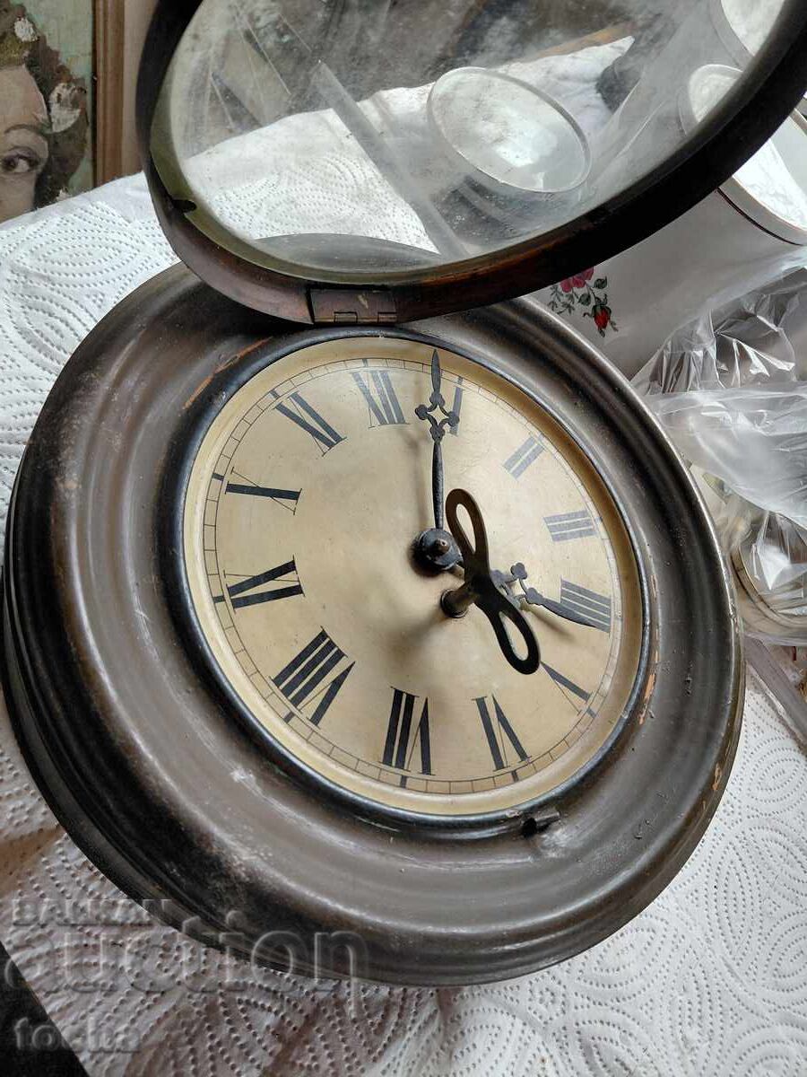 старинен гаров часовник с цена € 15.50 | 30.32 лв.