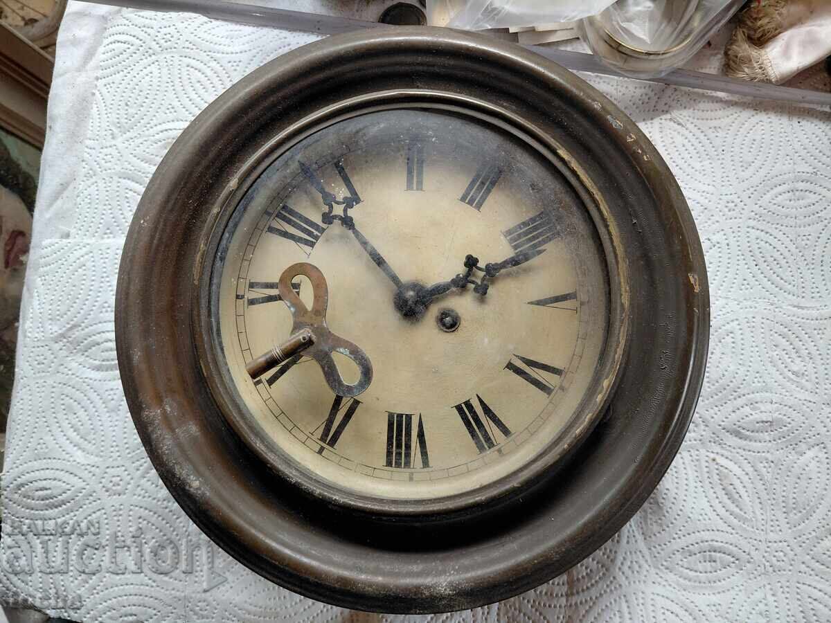 Аукцион старинен гаров часовник