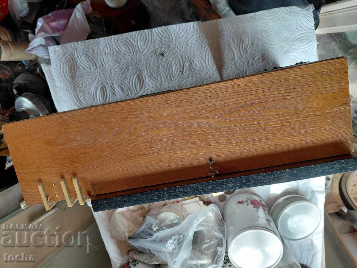 Licitație Ceas vechi Iantar, al 3-lea