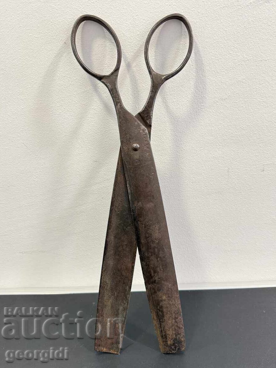 Foarfecă mare de postav forjată. Nr. 8092