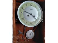 стар часовник Metrom