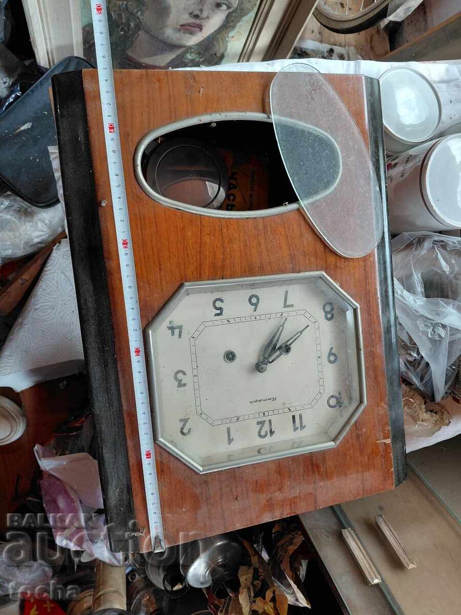 Ceas de perete vechi Iantar, clasa 1 cu preț € 0.01 | 0.02 BGN