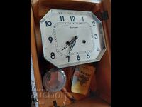 Ceas de perete vechi Iantar, clasa 1