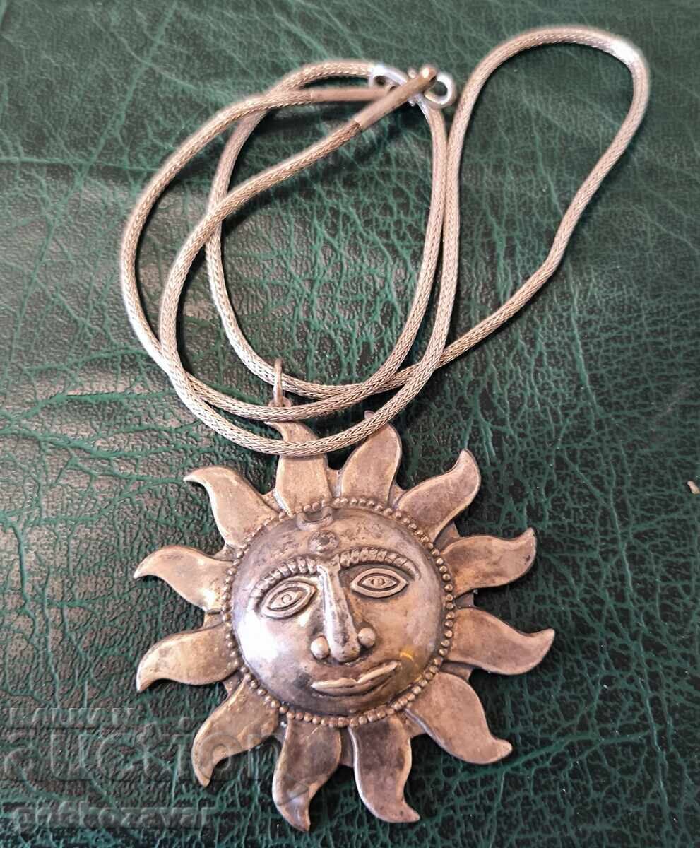 Licitație Pandantiv din argint „Soare” cu lănțișor „Șarpe” Mexic anii '70 925
