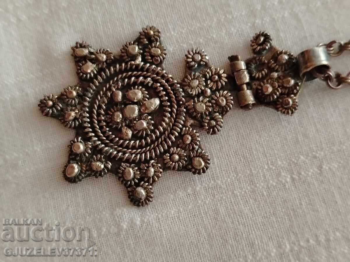 COLIER VINTAGE DIN ARGINT ETIOPAN CU ZALE LIPITE cu preț € 185.00 | 361.83 BGN