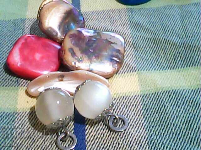 Lot de pietre prețioase naturale cu preț € 6.00 | 11.73 BGN