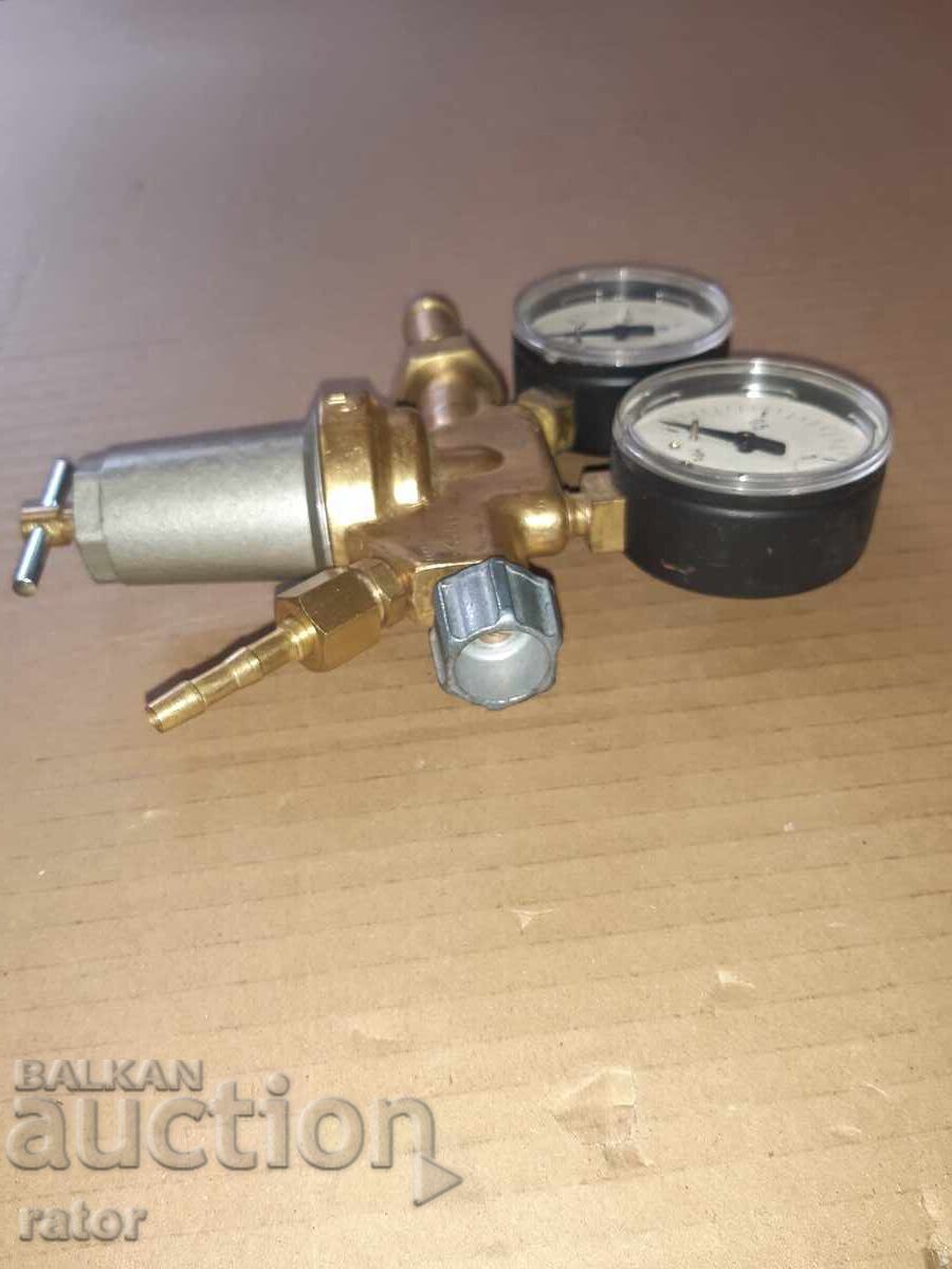 Delivery of Pressure regulator for oxygen, nitrogen, argon, etc