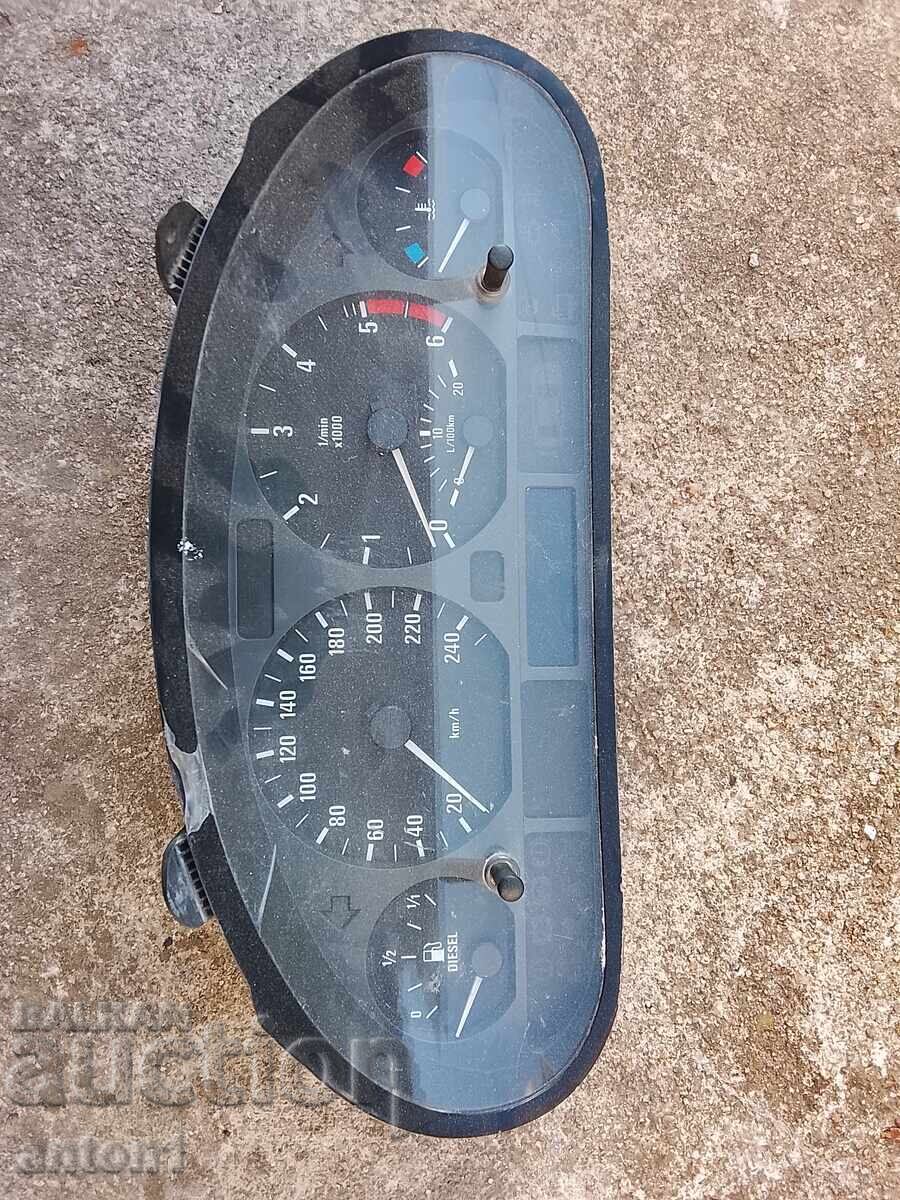 Бмв с цена € 10.00 | 19.56 лв.