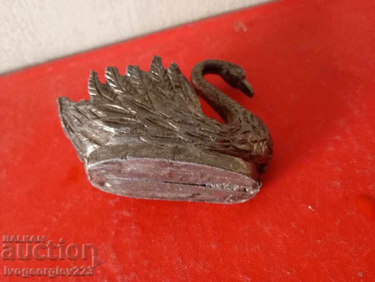 Κύκνος ψεύτης - 5