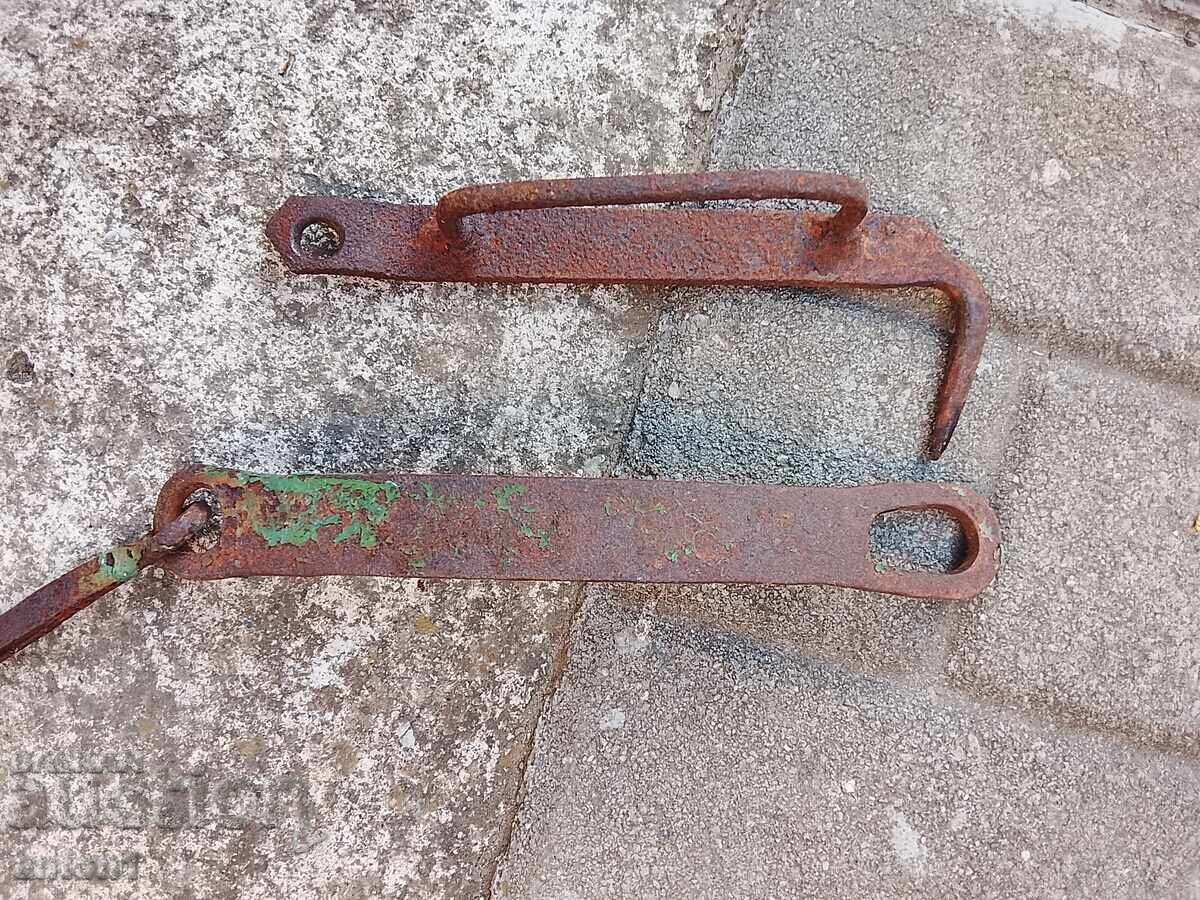 Σφυρήλατοι σύρτες. Σύρτης