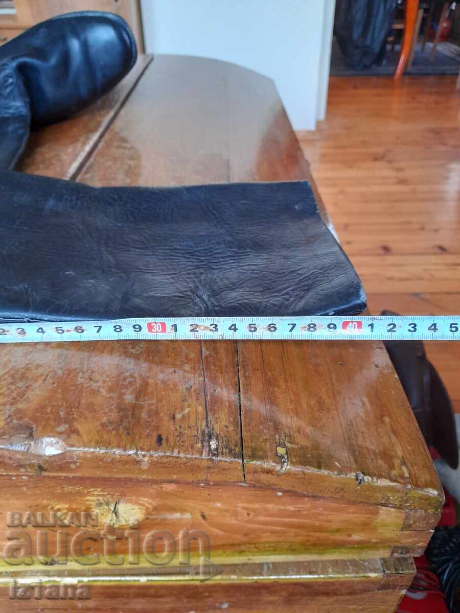 Old military boots - 5