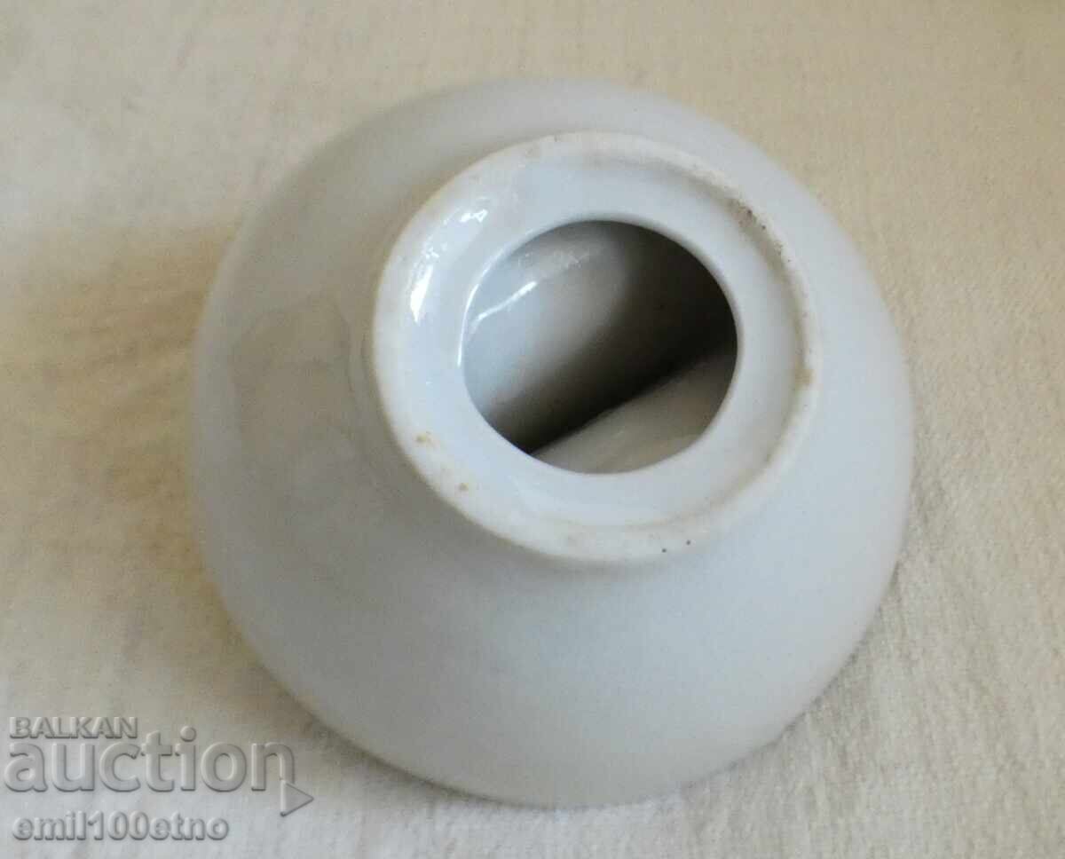 Доставка на Солница със златен кант стар български порцелан