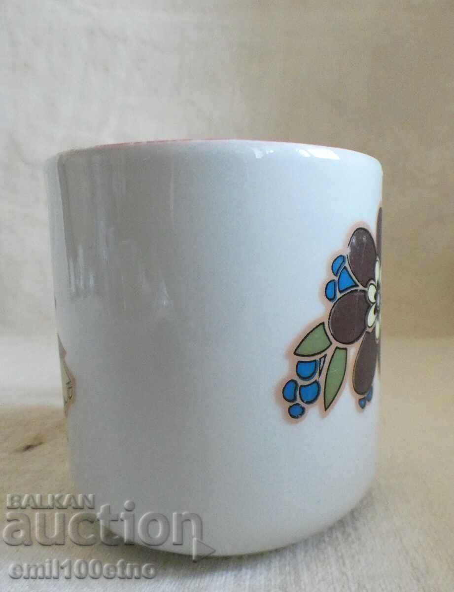 Delivery of Tea cup old Bulgarian porcelain Kosta Yordanov Vidin