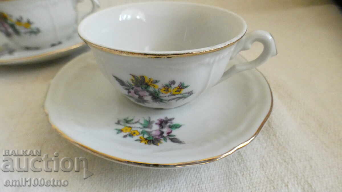 Set 5 cești de cafea cu 4 farfurioare, porțelan Kosta Yordanov Vidin cu preț € 8.00 | 15.65 BGN